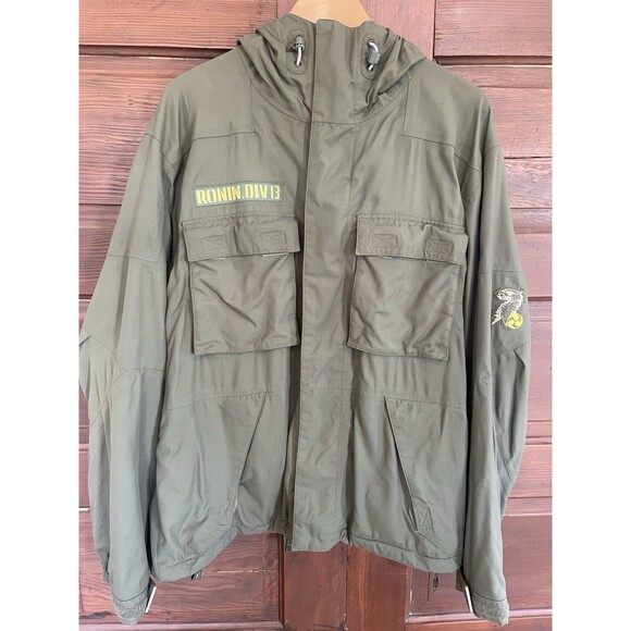 burton ronin snowboard jacket Size M Green